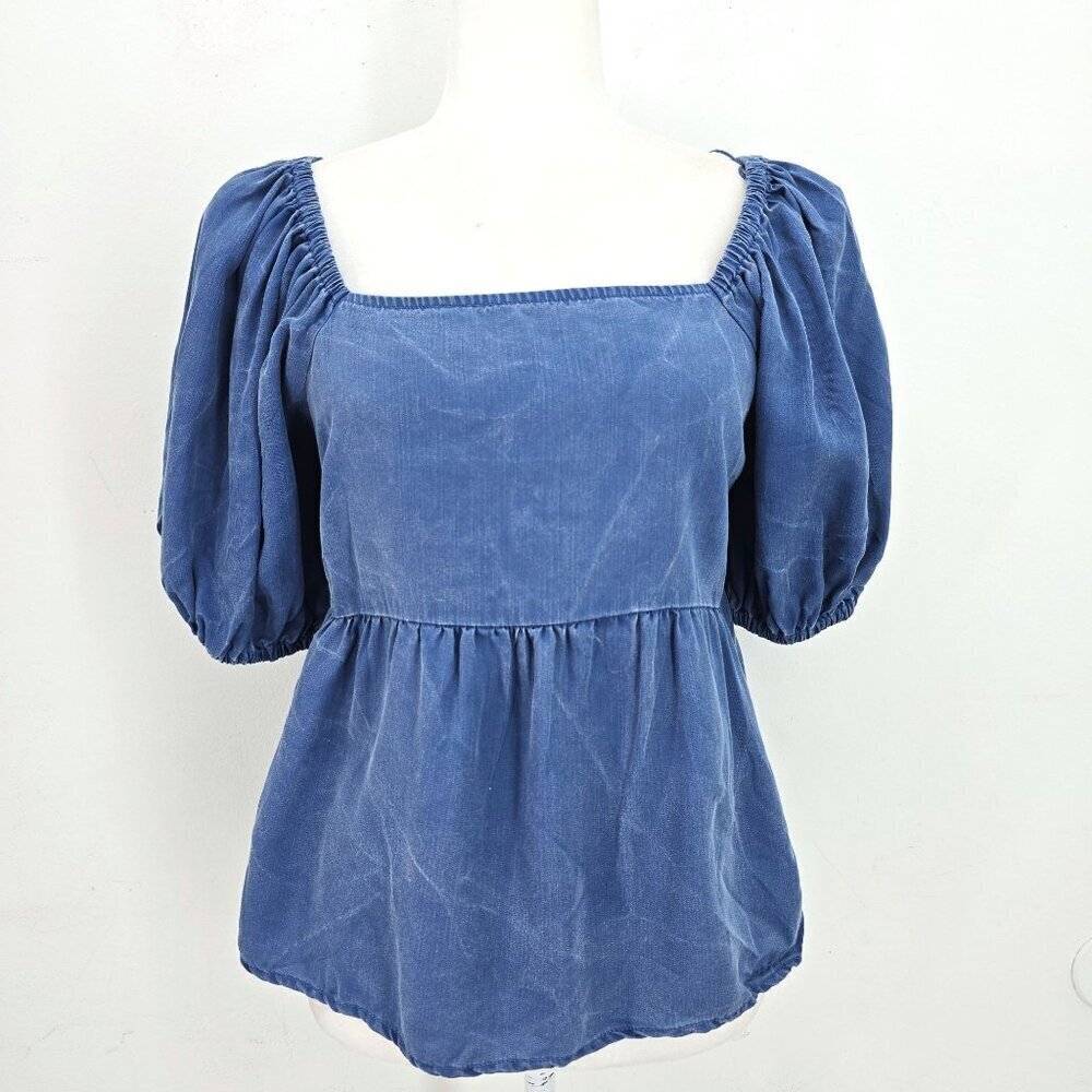 Old Navy Blue Chambray Smocked Puff Sleeve Peplum Top Women Size Medium